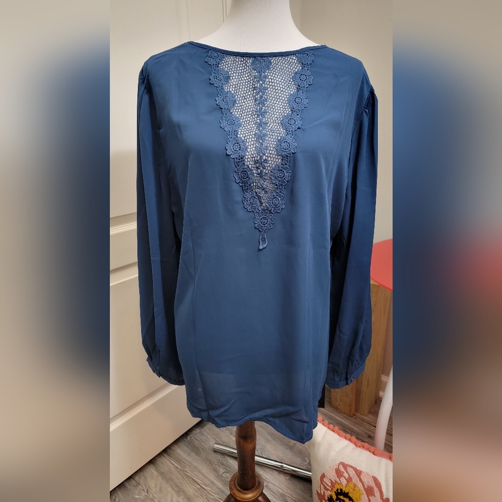 EMERY ROSE Plus size, beautiful blouse size XXL